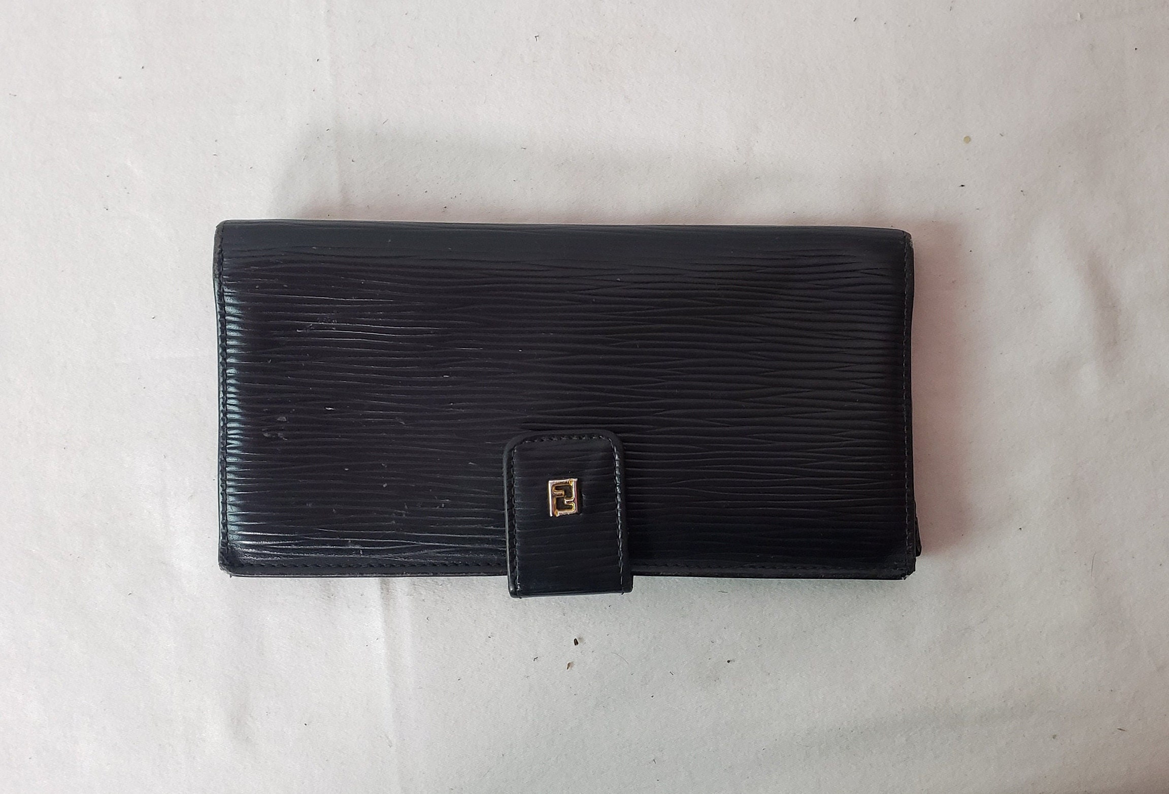 LOUIS VUITTON Passport Holder Epi Leather Wallet Black