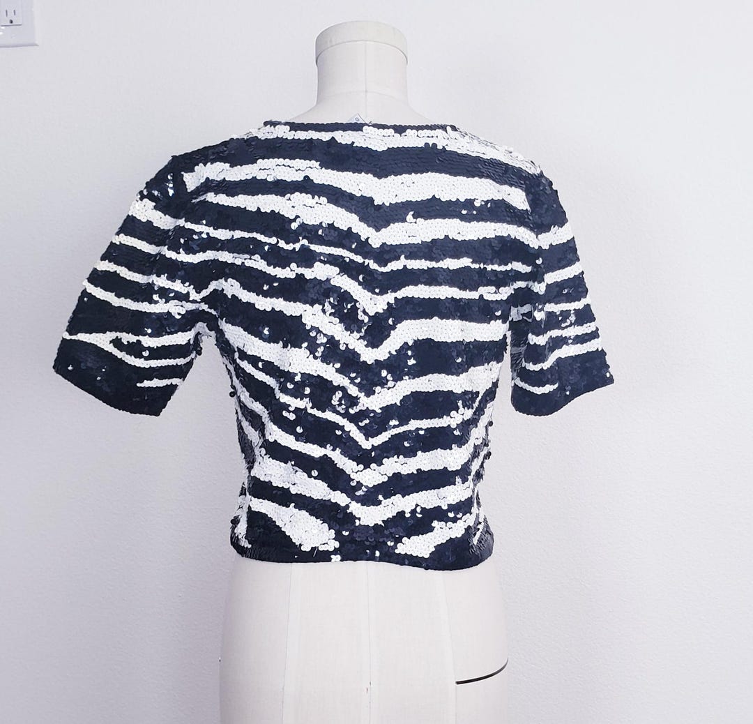80s Vintage Black and White Sequin Fitted Short Sleeve Top 80s Vintage Black and White Sequin Fitted Short Sleeve Top