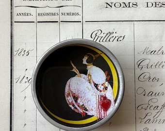 Tiny Moon Assemblage