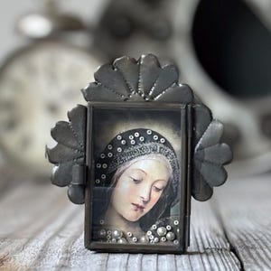 Handgefertigte Madonna Zusammenstellung Diorama Shadowbox Collage Mixed Media