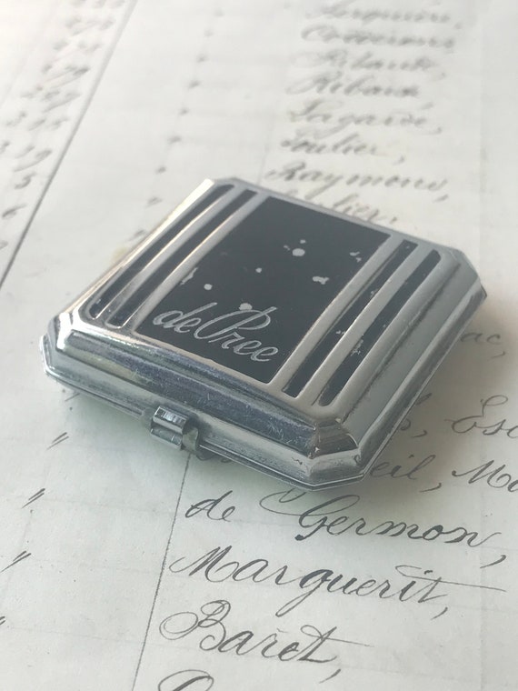 Small Vintage Art Deco Compact