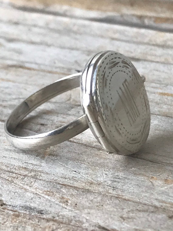 Antique Sterling Locket Ring - image 5