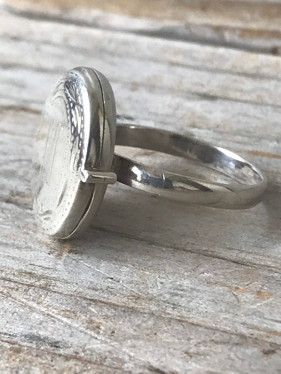 Antique Sterling Locket Ring - image 4