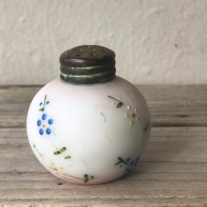 Antique Mount Washington Shaker