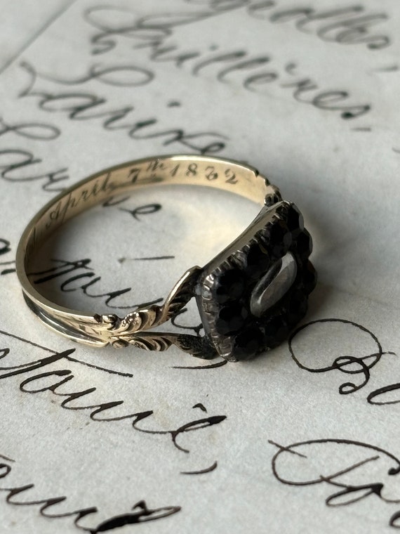 Antique Gold and Jet Mourning Ring - image 9