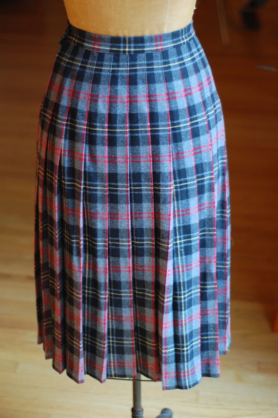 pendleton pleated wool skirt - image 1