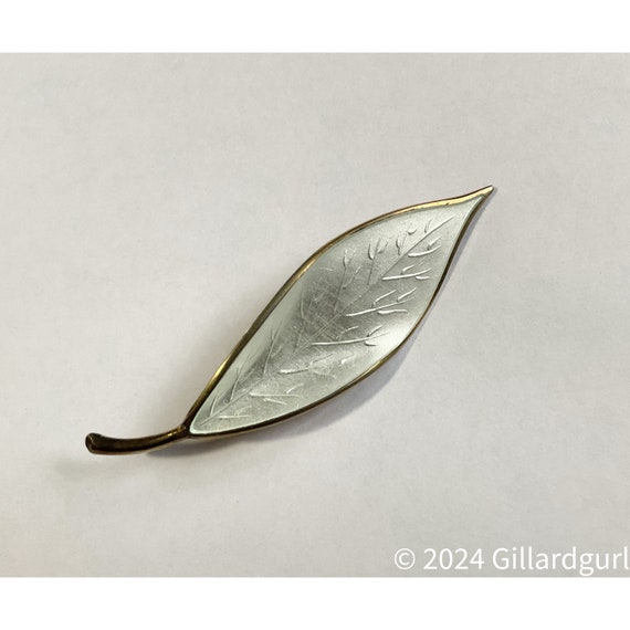 Sterling silver leaf brooch by David Anderson