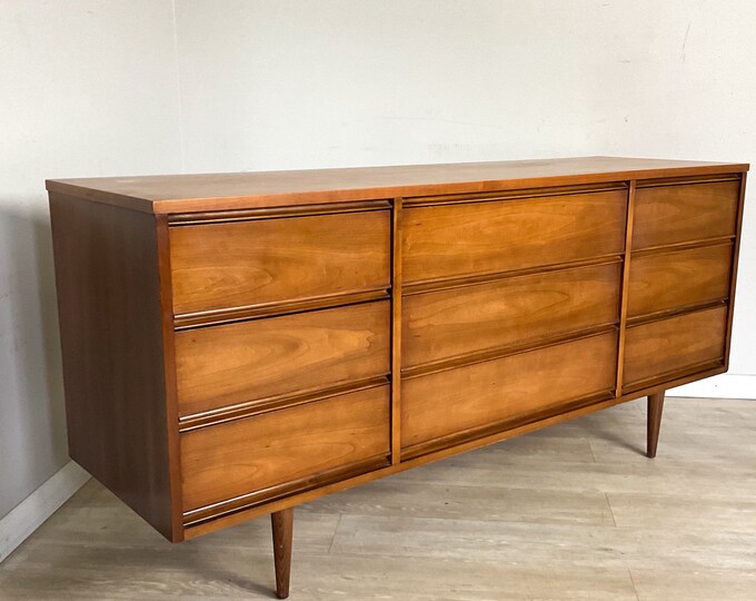 Harmony House Long Nine Drawer Dresser Mid Century Modern Bedroom Set ...