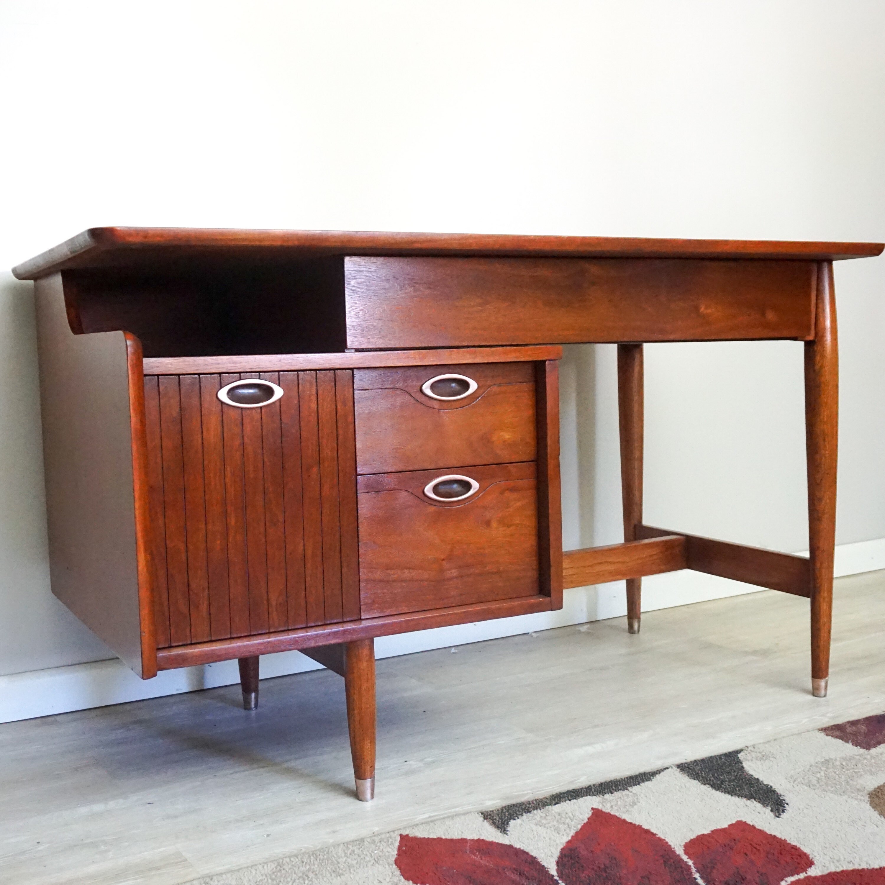 Hooker Furniture Mid Century Floating Desk Mid Century Furniture