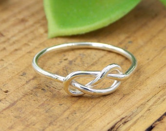 Infinity Love Knot Ring aus Sterlingsilber: ein Versprechensring, Freundschaftsring, Brautjungferngeschenk, Geschenk für sie