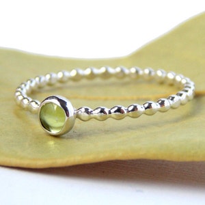 Peridot Beaded Band Stacking Ring- 925 Sterling Silver Stacking Birthstone Ring- 4mm green cabochon stone- Stackable August Birthstone Ring
