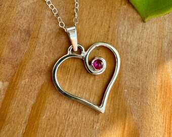 Collar de corazón: 'Siempre en mi corazón', collar de plata esterlina, collar con piedra de nacimiento, collar de San Valentín, colgante de corazón, collar de amor
