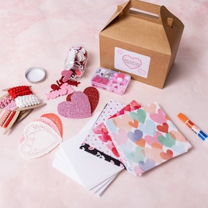 Old-fashioned Valentine Card Craft Kit 20-30 Cards 