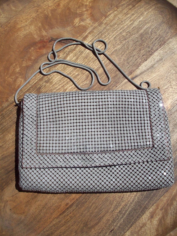 Vintage Taupe Color Metal Mesh Handbag/Clutch - image 6
