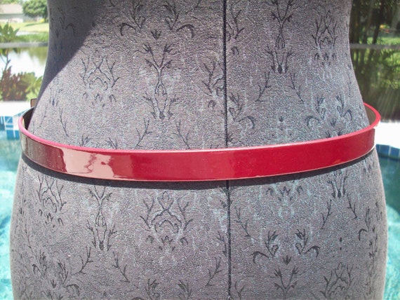 Raoul Deep Red Shiny Jagged Edge Patent Leather Belt, Size M 30\