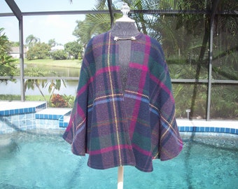 Wool Plaid Cape/Shawl/Cover/Poncho with Movable Bee Clasps