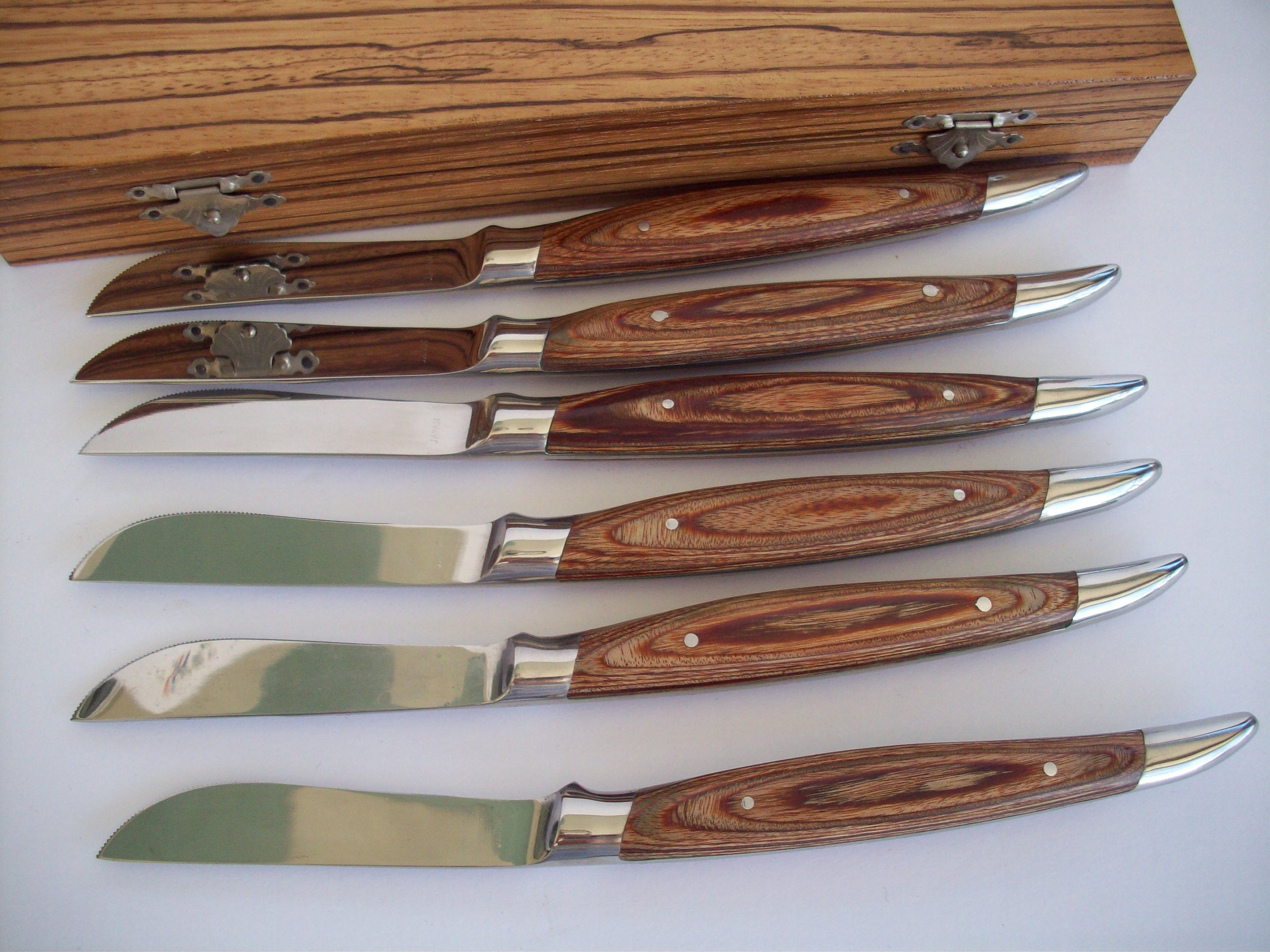 Viking Steakhouse Pakka Wood 6-Piece Steak Knife Set with Commemorativ –  Domaci
