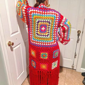 Handgjord färgglad mormors fyrkantig virkad duster | Statement-kofta | Boho franskappa