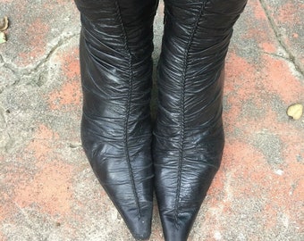 very pointy boots