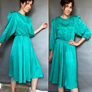 VTG 70's 80's Snakeskin pattern green Fit Flare Dress Sz S M 4 6 8 image 1