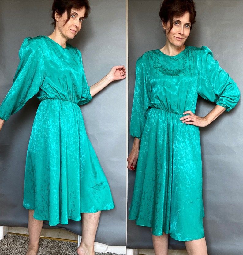 VTG 70's 80's Snakeskin pattern green Fit Flare Dress Sz S M 4 6 8 image 1