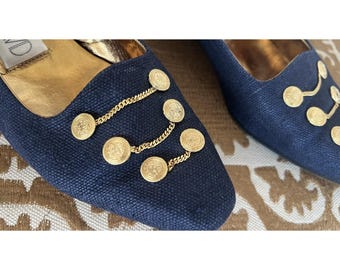 Mocasines azules Joan & David talla 9 8 B con tacón de lona con detalle de moneda dorada