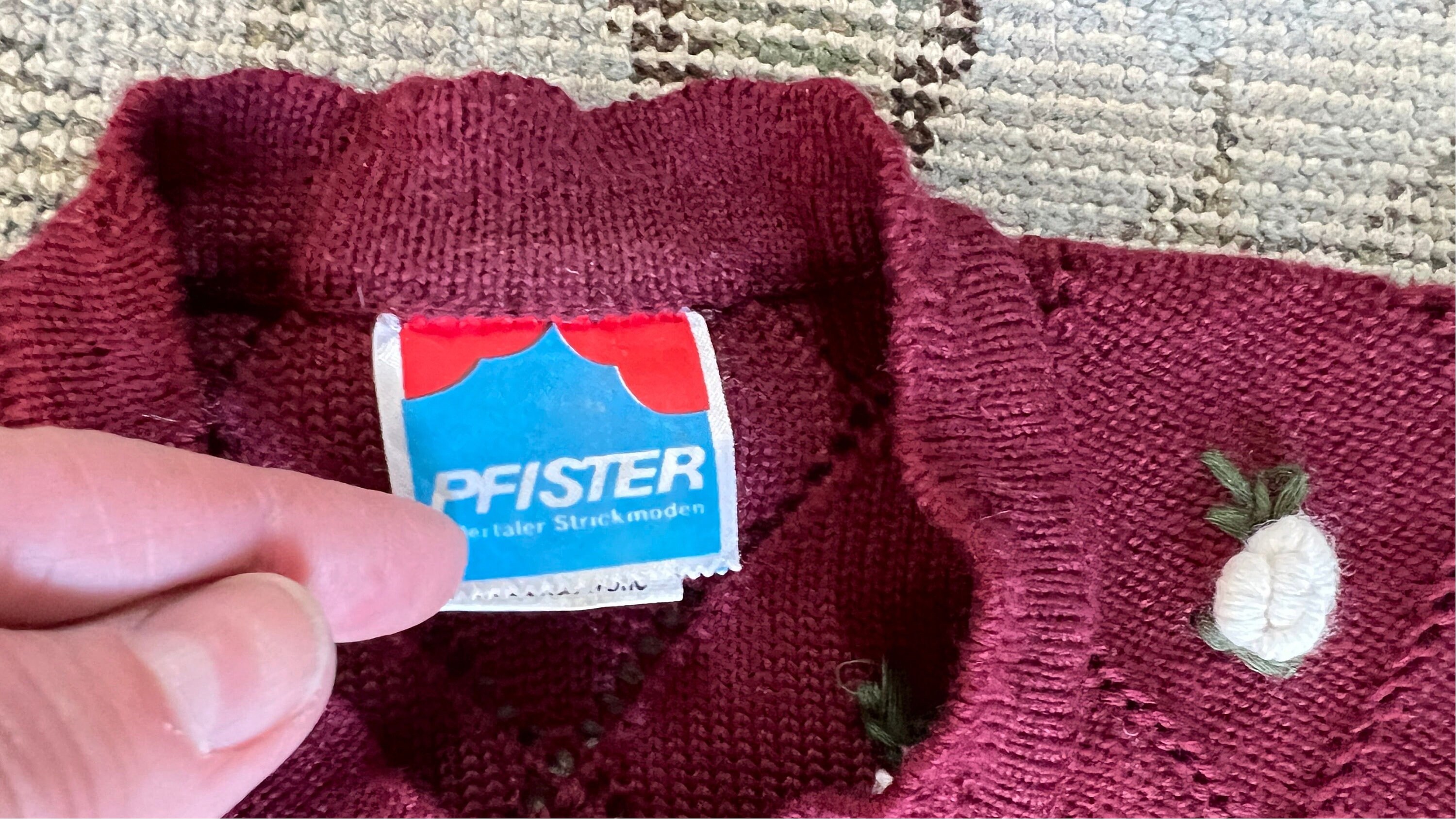 Pfister VTG Austrian Knit Cardigan Puff Sleeve Embroidery