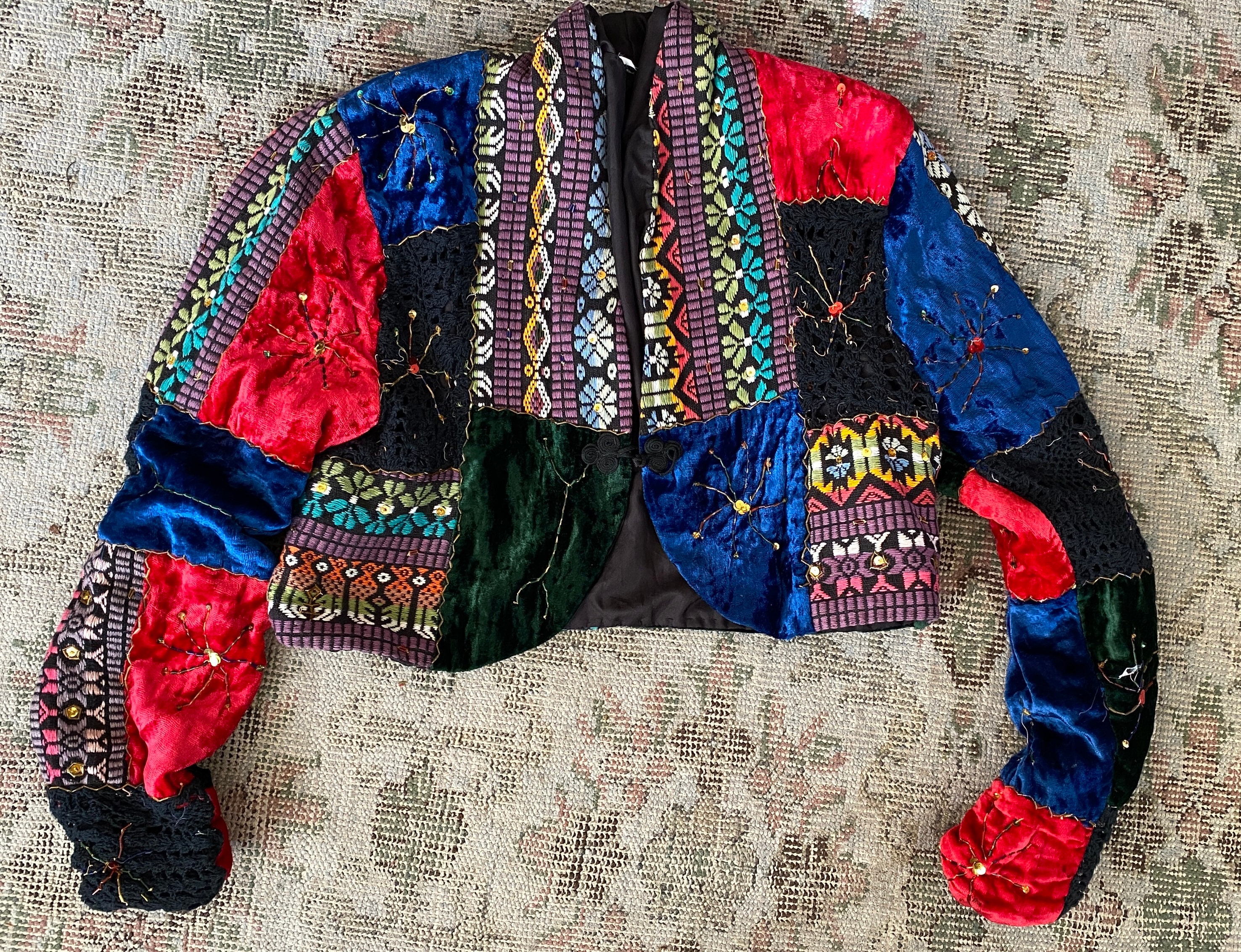 Vtg Velvet Patchwork Woodstock Woven Crop Jacket Beaded Vtg Velvet Patchwork Woodstock Woven Crop Jacket Beaded