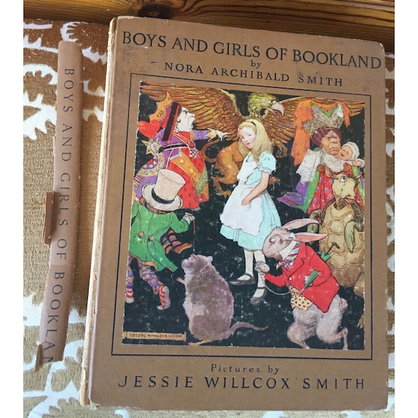 Boys And Girls OF BOOKLAND by Nora Archibald 1923 Smith illustrated Jessie Willcox