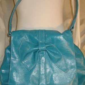 Turquoise Croc Hobo Shoulderbag Handbag with Abstract &quot;Bow&quot;