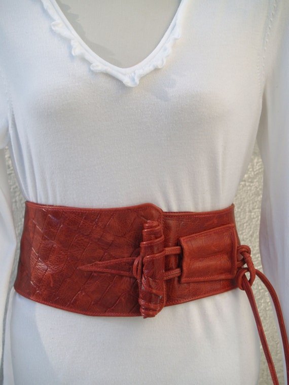 red croc belt
