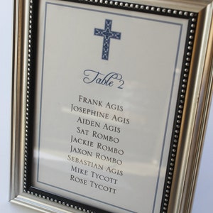 Cartes de sièges de table verticale de baptême-communion ornées