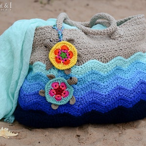 Crochet PATTERN Turtle Beach Tote crochet bag pattern, colorful turtle purse tote pattern, crochet beach bag pattern PDF Download image 1