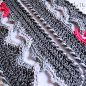 Crochet PATTERN Sweetheart Scarf crochet scarf pattern, infinity heart scarf, linked heart cowl scarf pattern PDF Download image 2