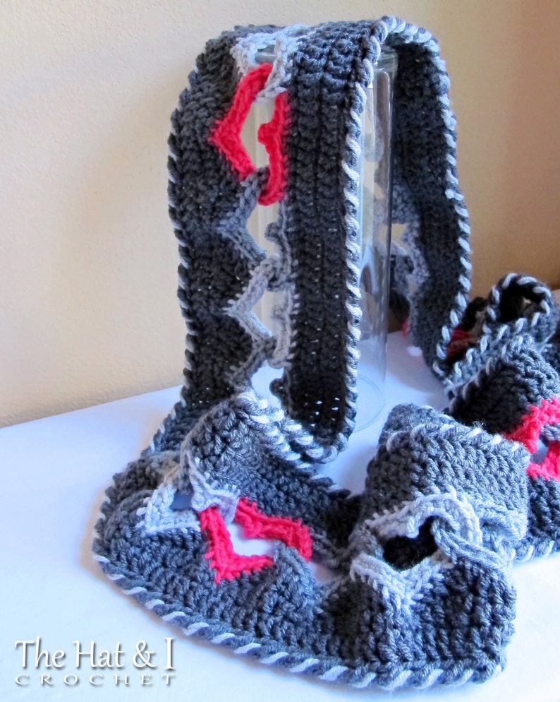 Crochet PATTERN Sweetheart Scarf crochet scarf pattern, infinity heart scarf, linked heart cowl scarf pattern PDF Download image 3