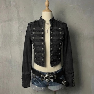 Y2K Gothic militaire jas voor dames, korte zwarte jas met knoopjes, grunge emo alternatieve jas, punk streetwear jas, jas in vintage-stijl