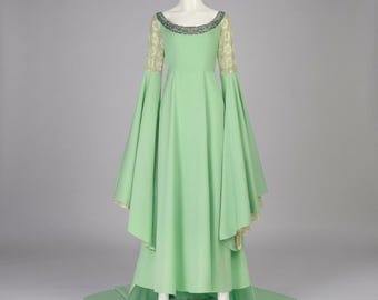 Arwen Inspired Elven Gown – Lord of the Rings Costume – Ethereal Sage Green Medieval Dress & Crown – Rivendell Princess Cosplay