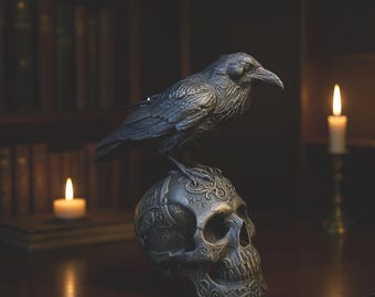 Adorno gótico de cuervo sobre calavera, decoración Dark Academia, estatua de cuervo