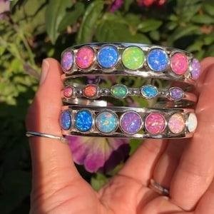 OPAL MANCHETTARMBAND - Välj dina egna opaler - Opalarmband - Välj din opal - Oktobersmycken - Opalsmycken - Manschettarmband - Silvermanschett