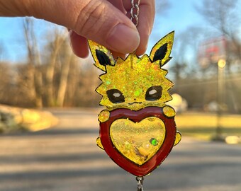 Pokémon Glitter Jolteon Shaker Keychain
