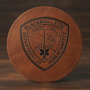 Distintivo do Departamento de Segurança Pública Blackman-Leoni em SVG | Vetor de Escudo Combinado da Polícia, Bombeiros e Serviços Médicos de Emergência