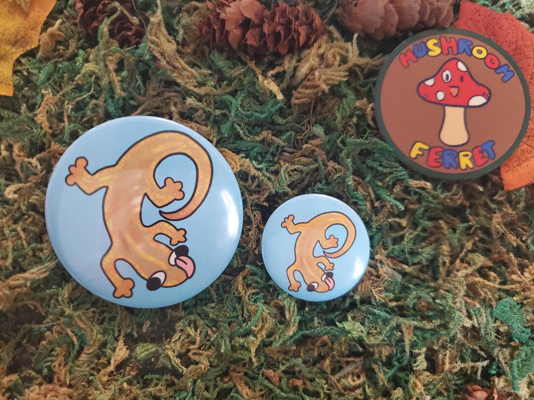GOOFY GECKO BUTTON! - Etsy