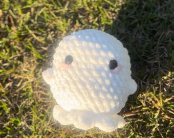 Crochet Ghost Amigurumi Plush | Cute Spooky Ghost Decor | Handmade Halloween Plushie | Soft White Crochet Toy | Blushing Ghost Gift