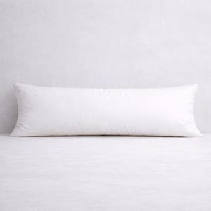 Relleno de plumas de 35,5 x 96,5 cm (14 x 38 pulgadas) para nuestras fundas de cojines cilíndricos tipo kimono.