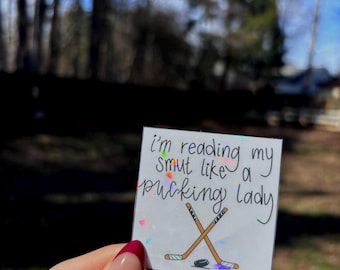 Hockey Romantik Aufkleber | Spicy Hockey Buch Aufkleber | Romance Reader Holographisch laminierte Aufkleber | Sport Romantik Geschenk