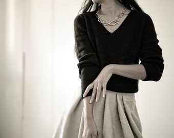 Seamless V-Neck Sweater Knitting Pattern: Top-Down Design (PDF)
