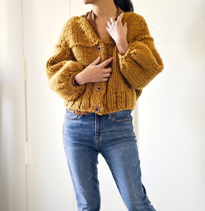 Beginner friendly cardigan knitting pattern PDF: Weekend Jacket super bulky knit women cardigan image 10