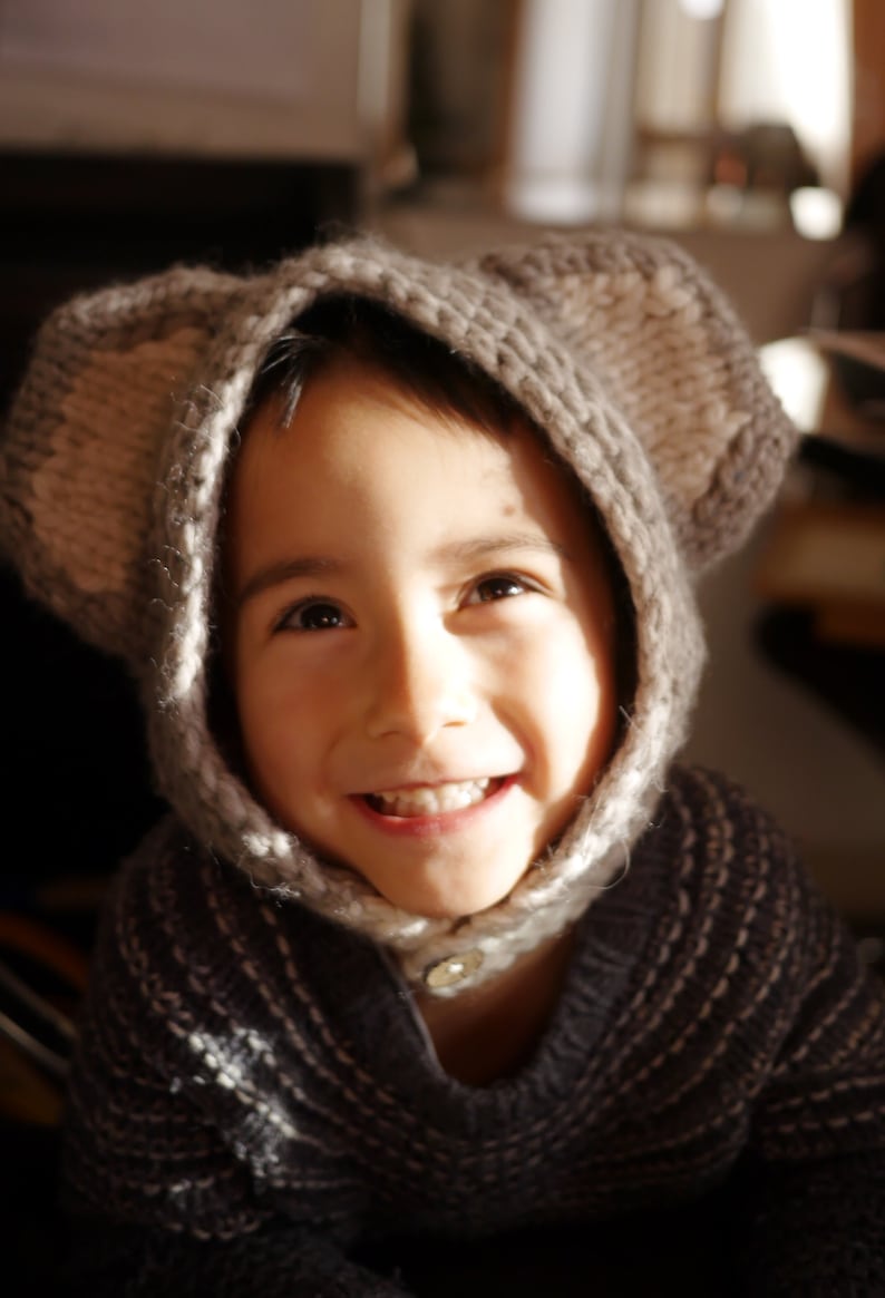 Cute Hat with Koala Ears Knitting Pattern Viva Australia animal hat pattern for babies, toddlers and kids bild 3