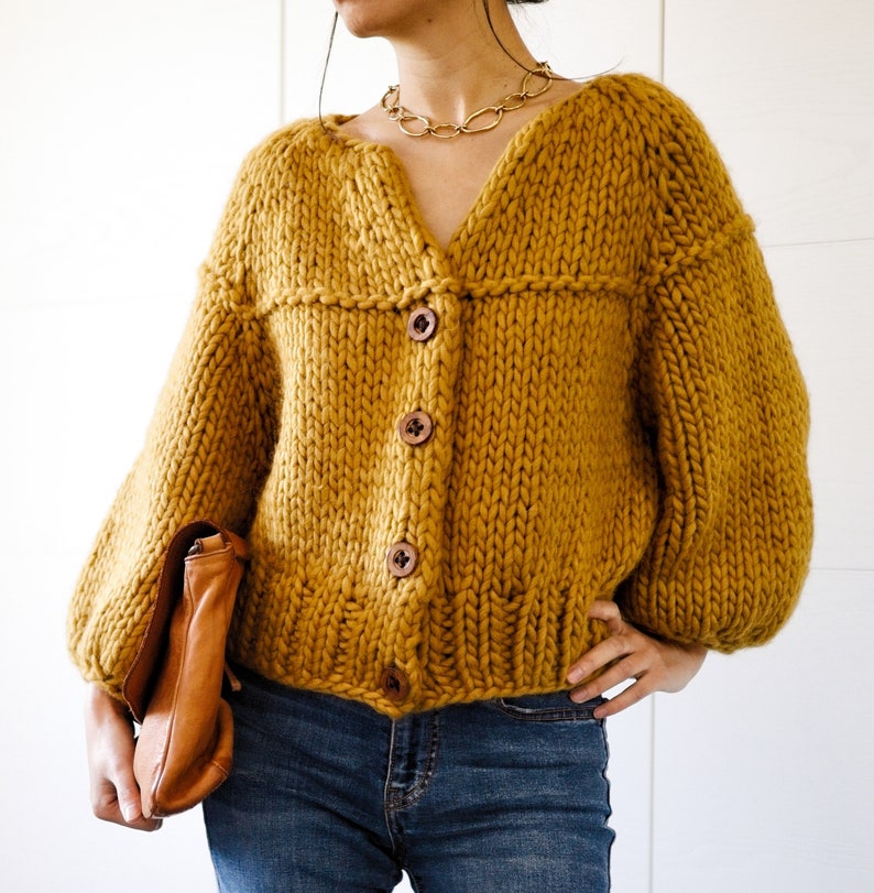 Beginner friendly cardigan knitting pattern PDF: Weekend Jacket super bulky knit women cardigan image 1
