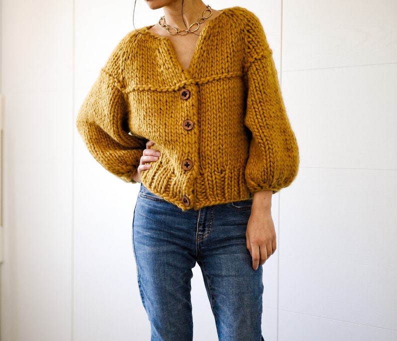 Beginner friendly cardigan knitting pattern PDF: Weekend Jacket super bulky knit women cardigan image 5